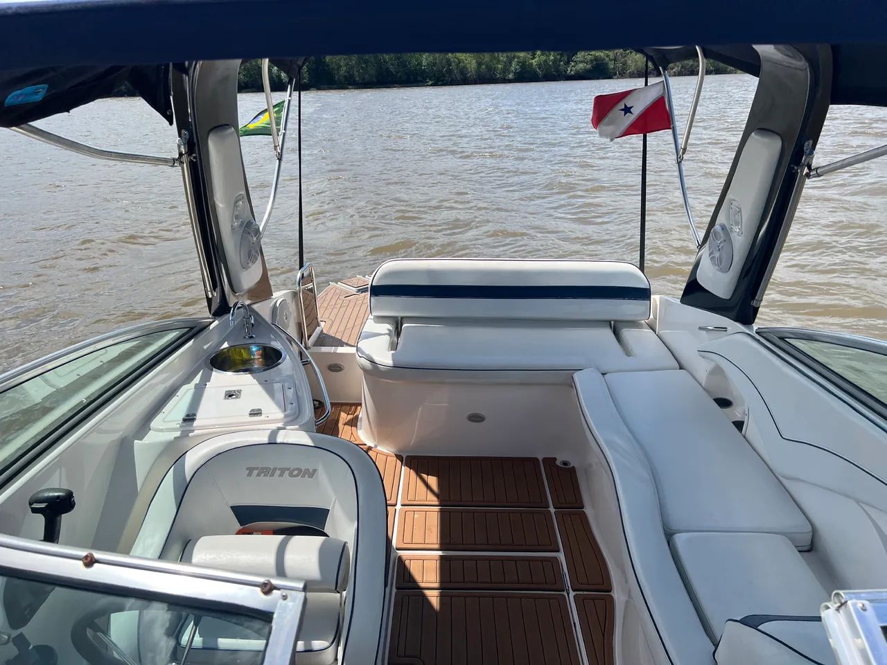 Lancha Triton 240 cabinada - Foto 4