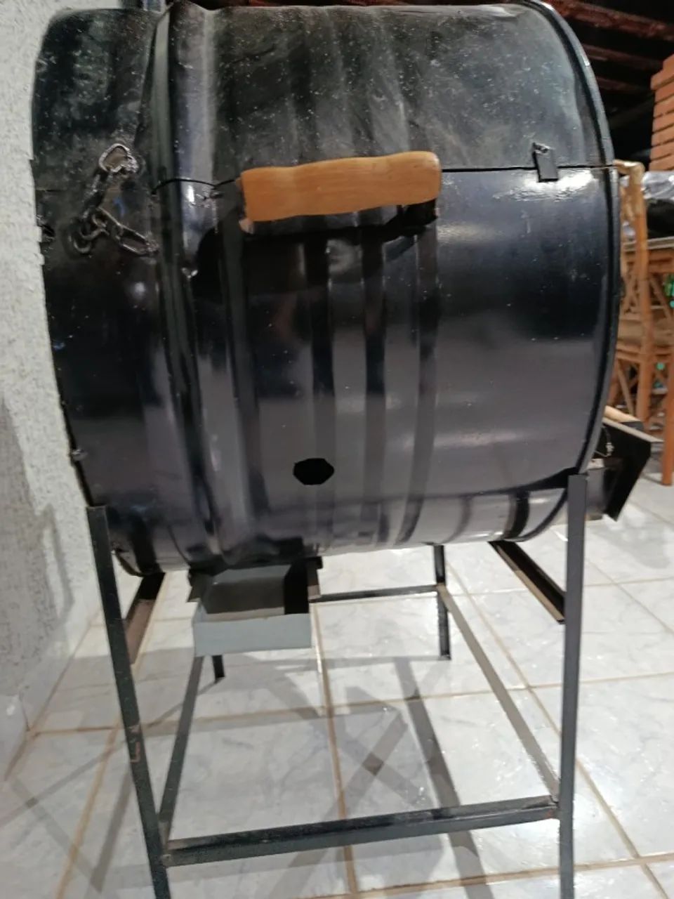 Churrasqueira a bafo semi nova em bom estado