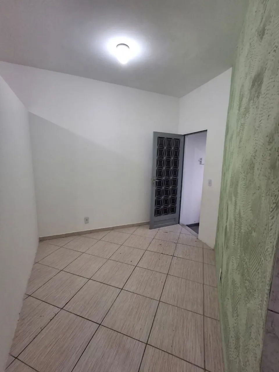Alugo casa um quarto  - Foto 4