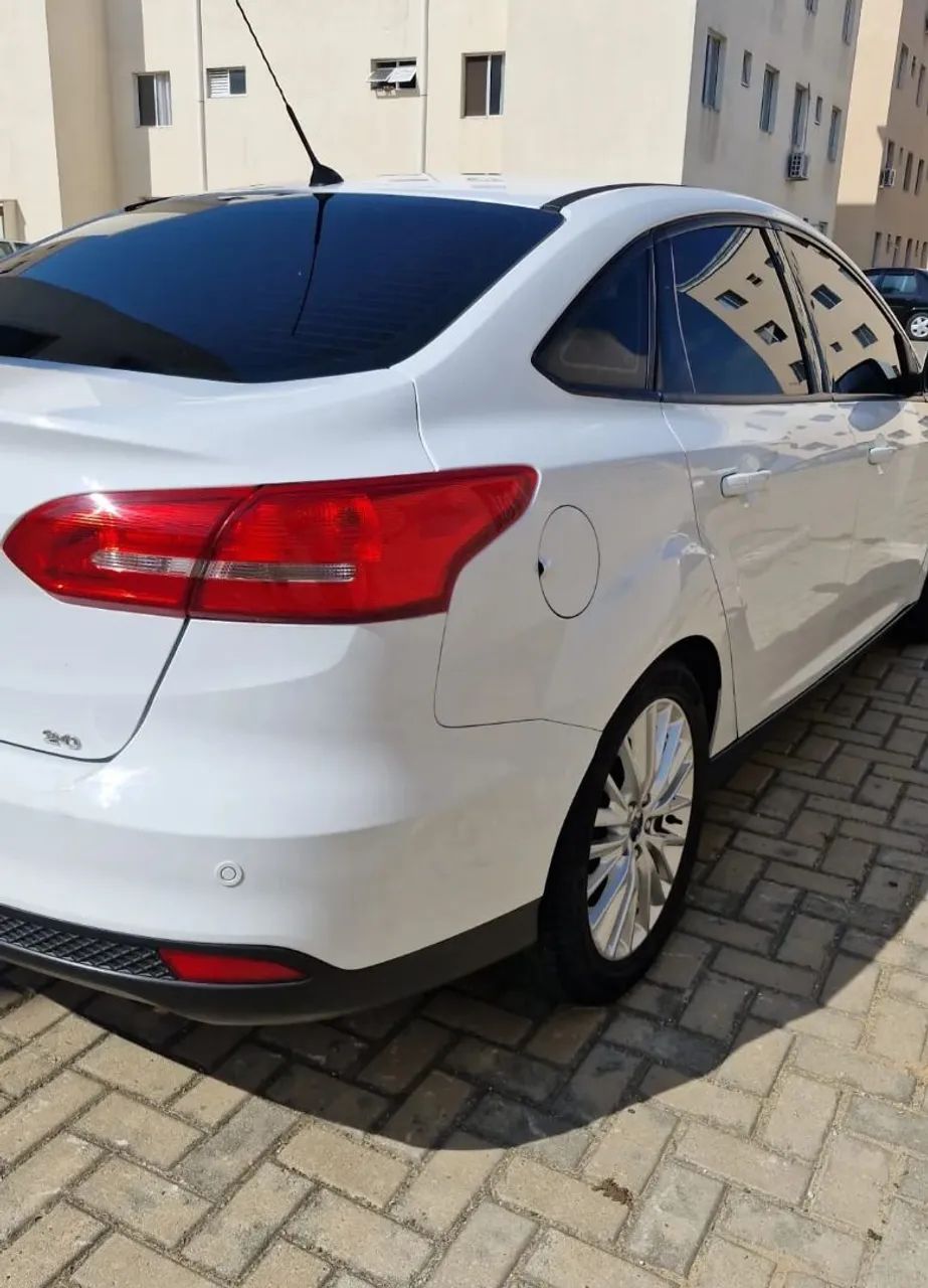 Ford Focus Fastback Se/se Plus 2.0 Flex Aut. 2016 - Foto 2
