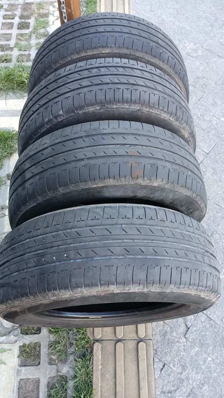 04 Pneus Bridgestone.