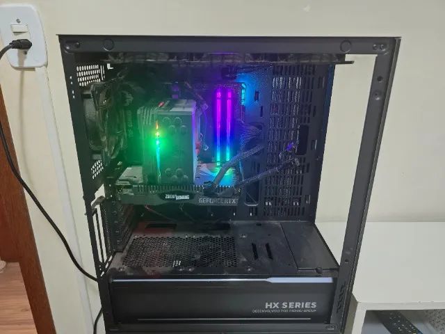 自作pcパーツ　RTX3060 Intel i7-9700 メモリ16GB×2 PC GAMER i7 9700 - RTX 2060 6GB - 16GB RAM - 512GB SSD
