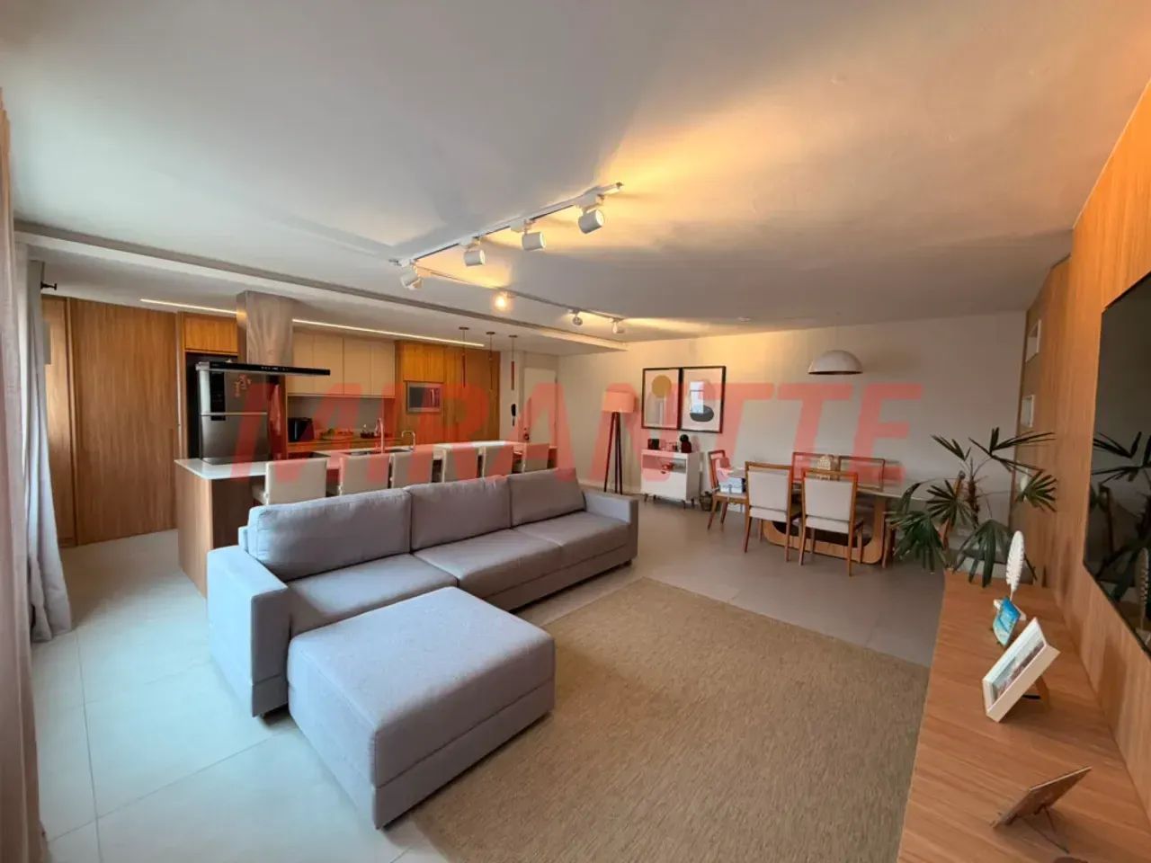 APARTAMENTO REFORMADO EM SANTANA