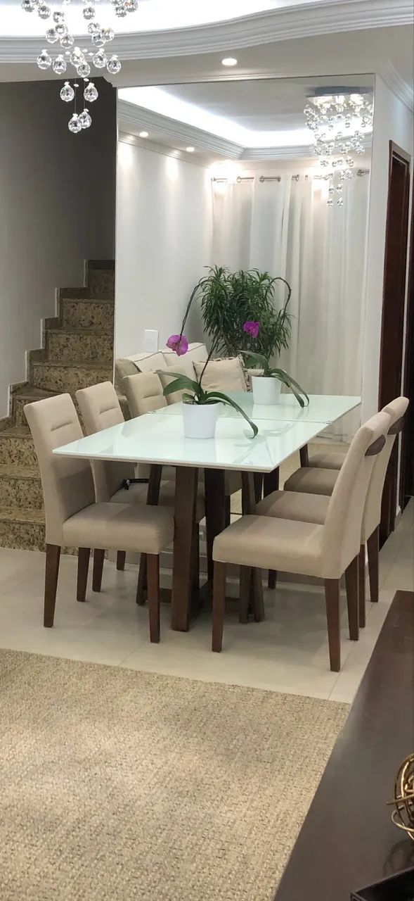 Mesa de Jantar 4 lugares de madeira maciça  - Foto 2