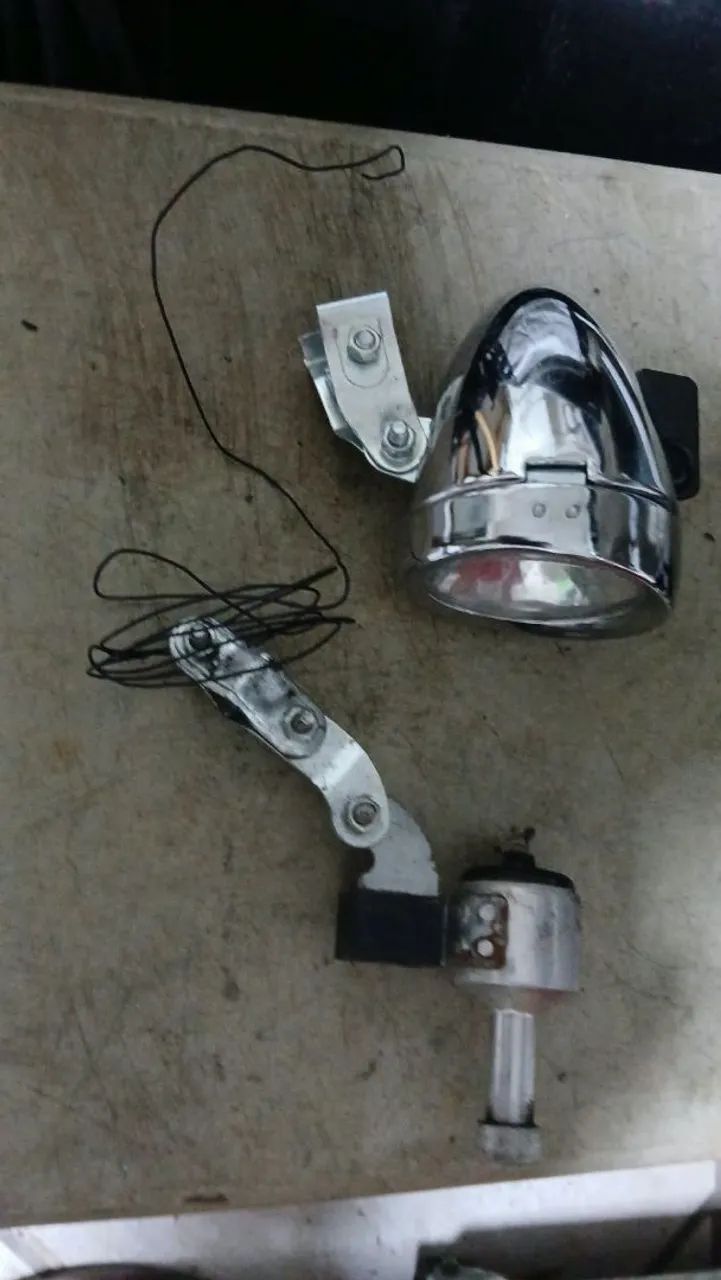 Farol para bicicleta com Dinamo 