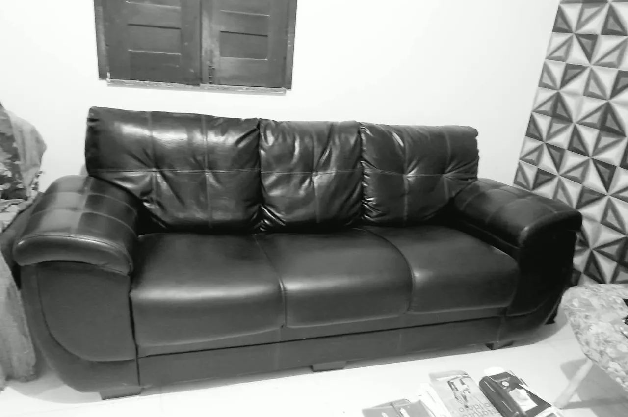 SOFÁ DE COURO SOFISTICADO - Foto 2
