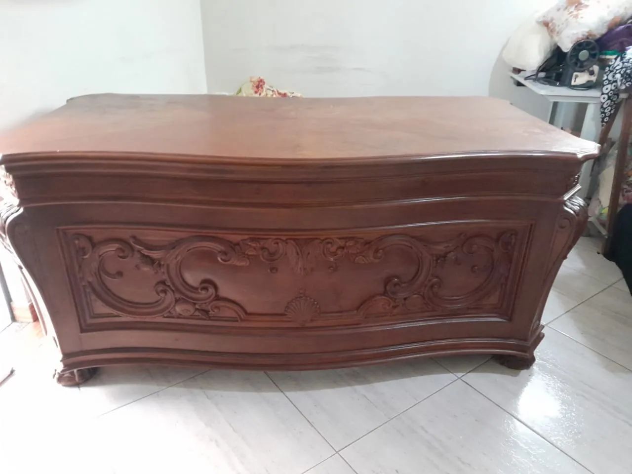 Escrivaninha Clássica em Madeira Maciça - Estilo Clássico - Foto 6