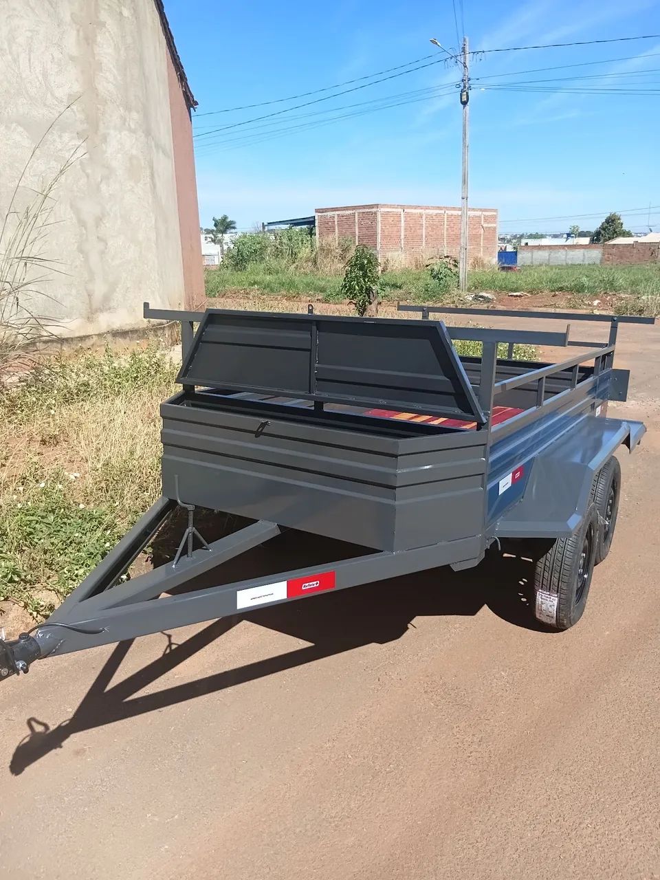 Carretinha reboque 2 eixos em trindade 