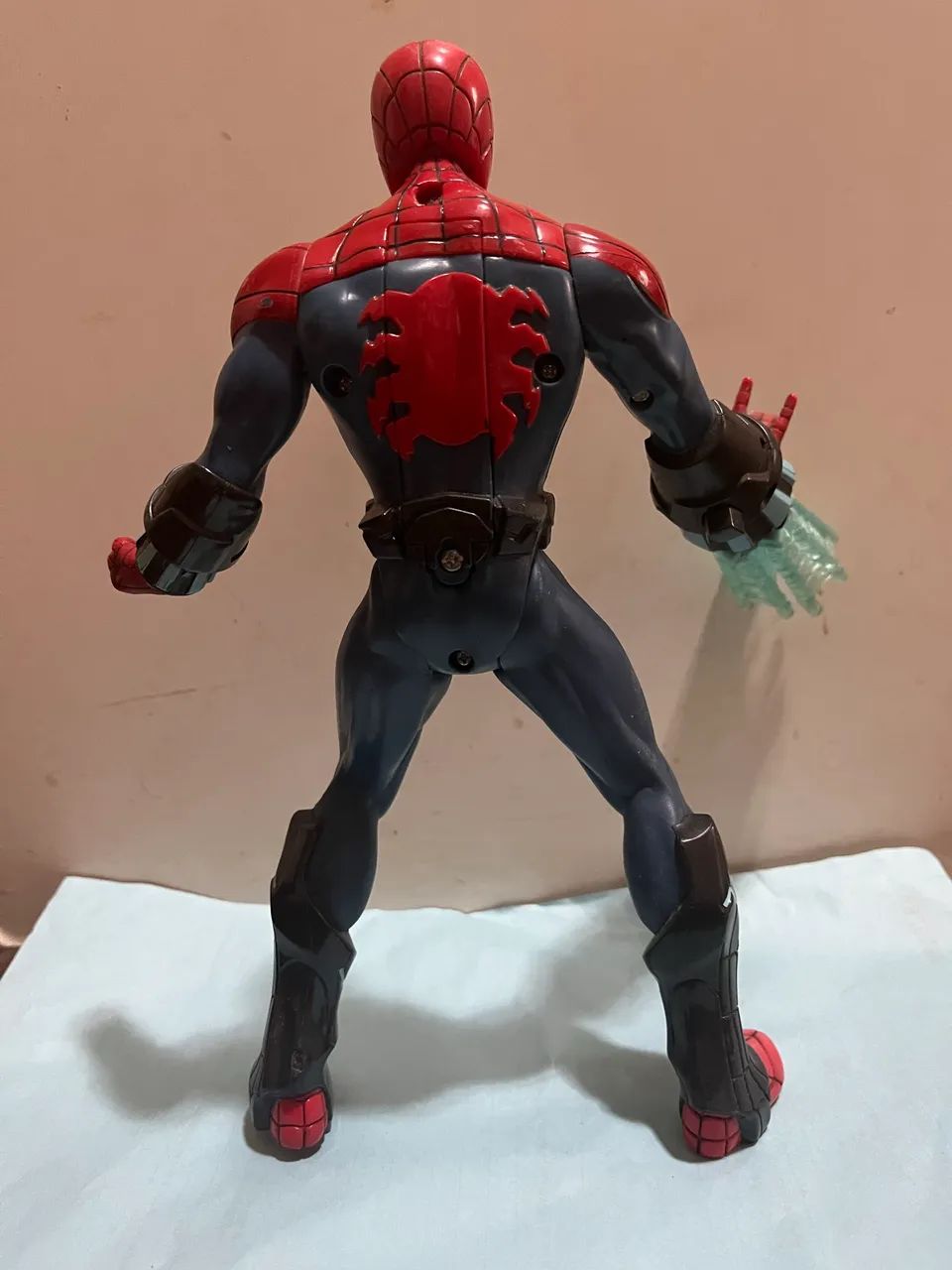 Boneco homem aranha