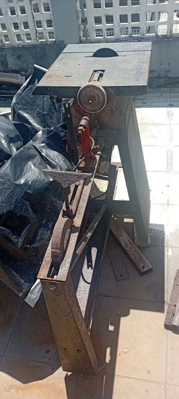 Bancada com torno  - Foto 2