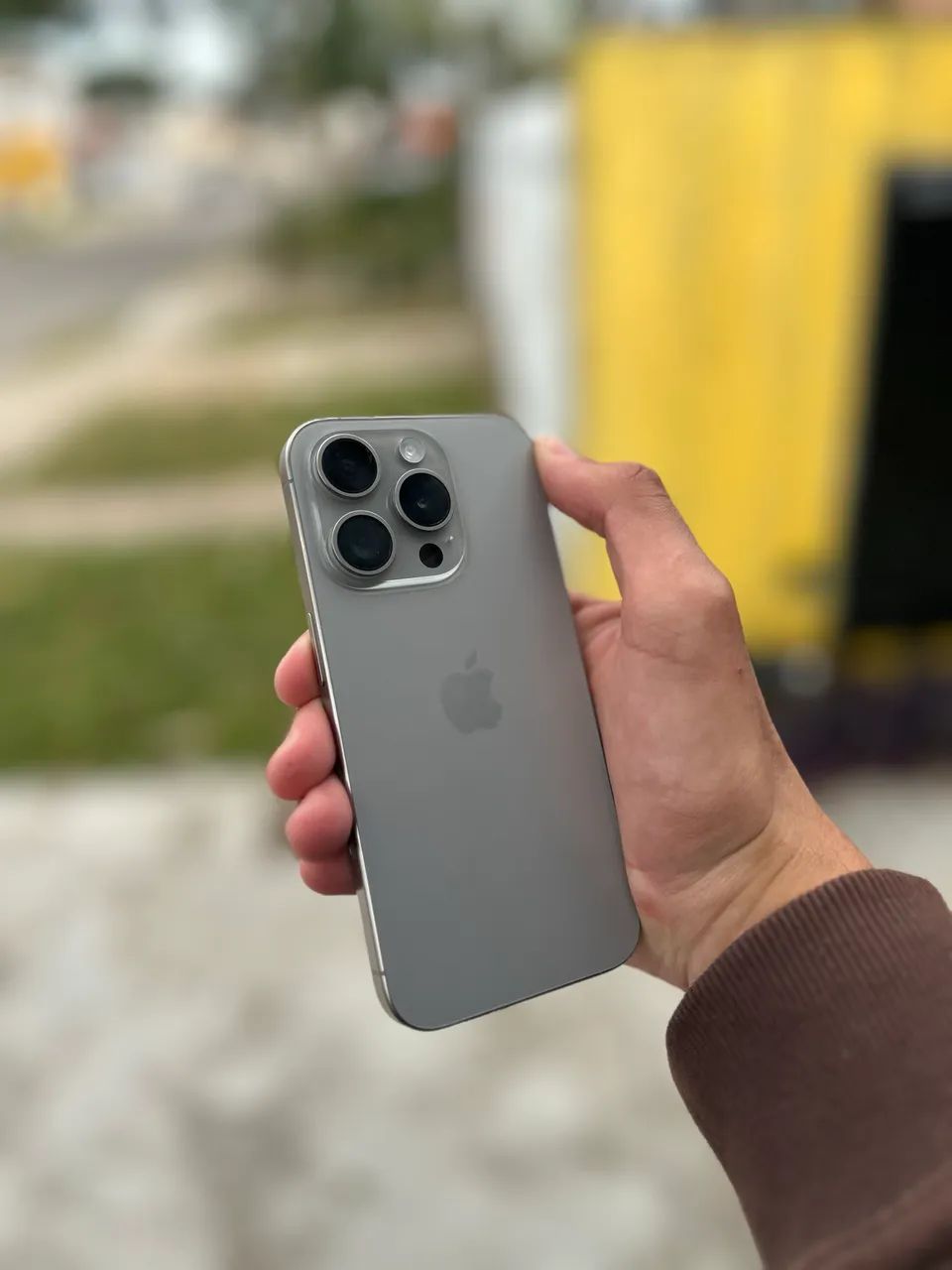 IPhone 15 Pro - Foto 2