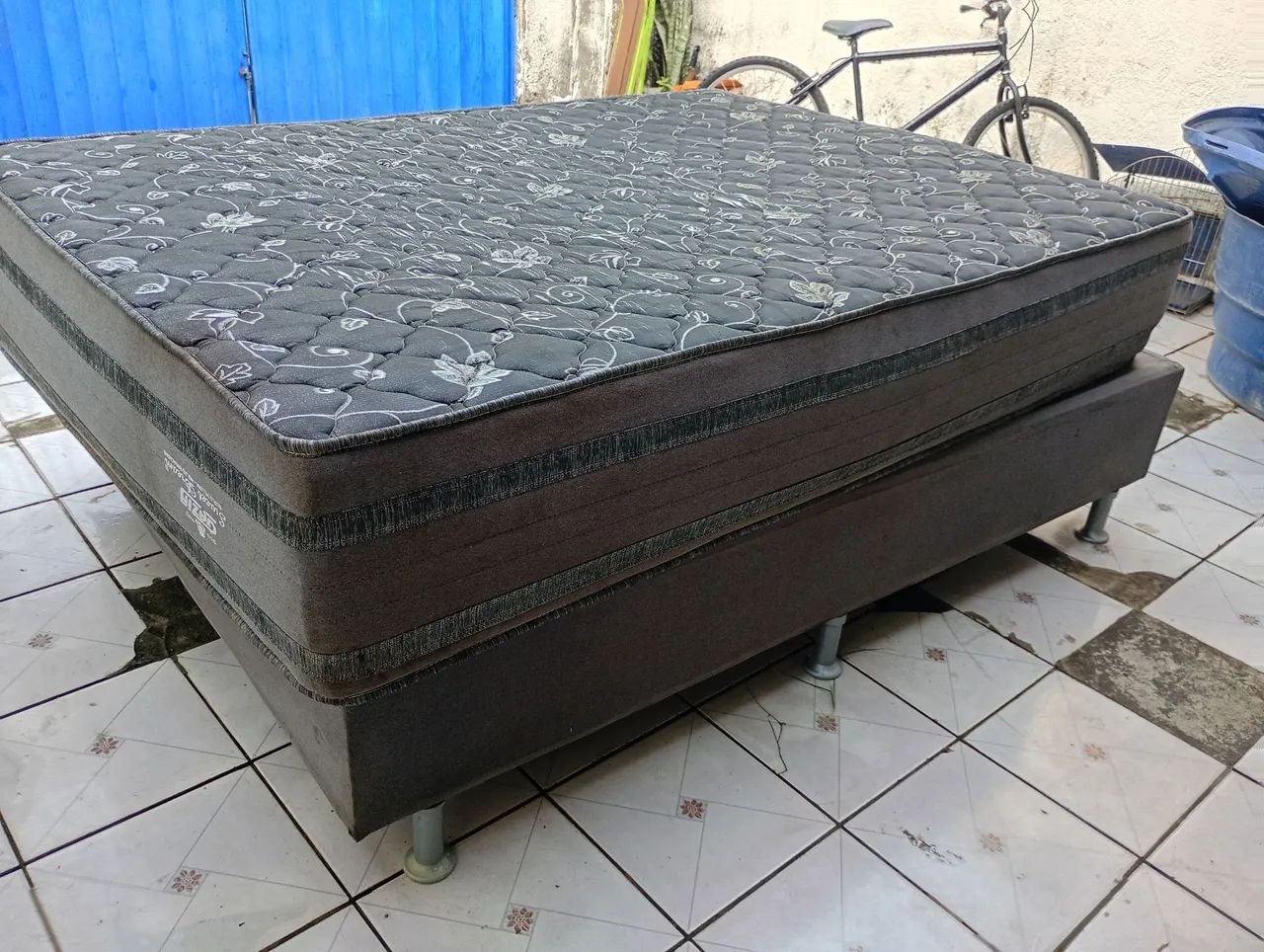 Cama box casal.entrego
