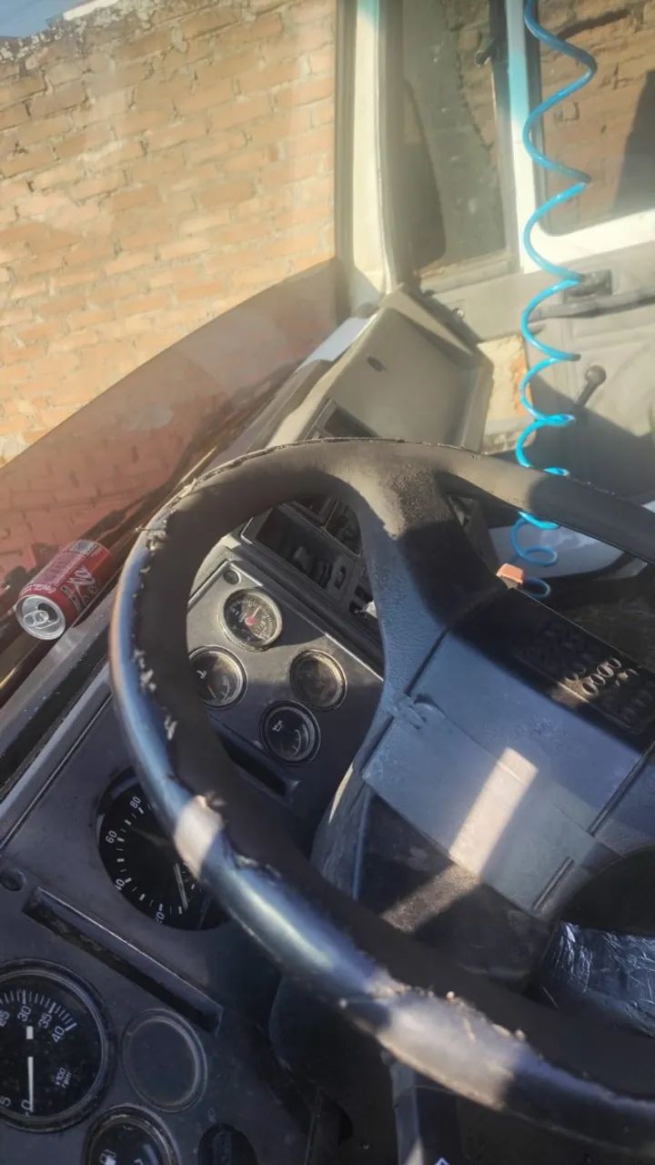 FORD CARGO 1717 ANO 2003 COM POLY SIMPLES  - Foto 4