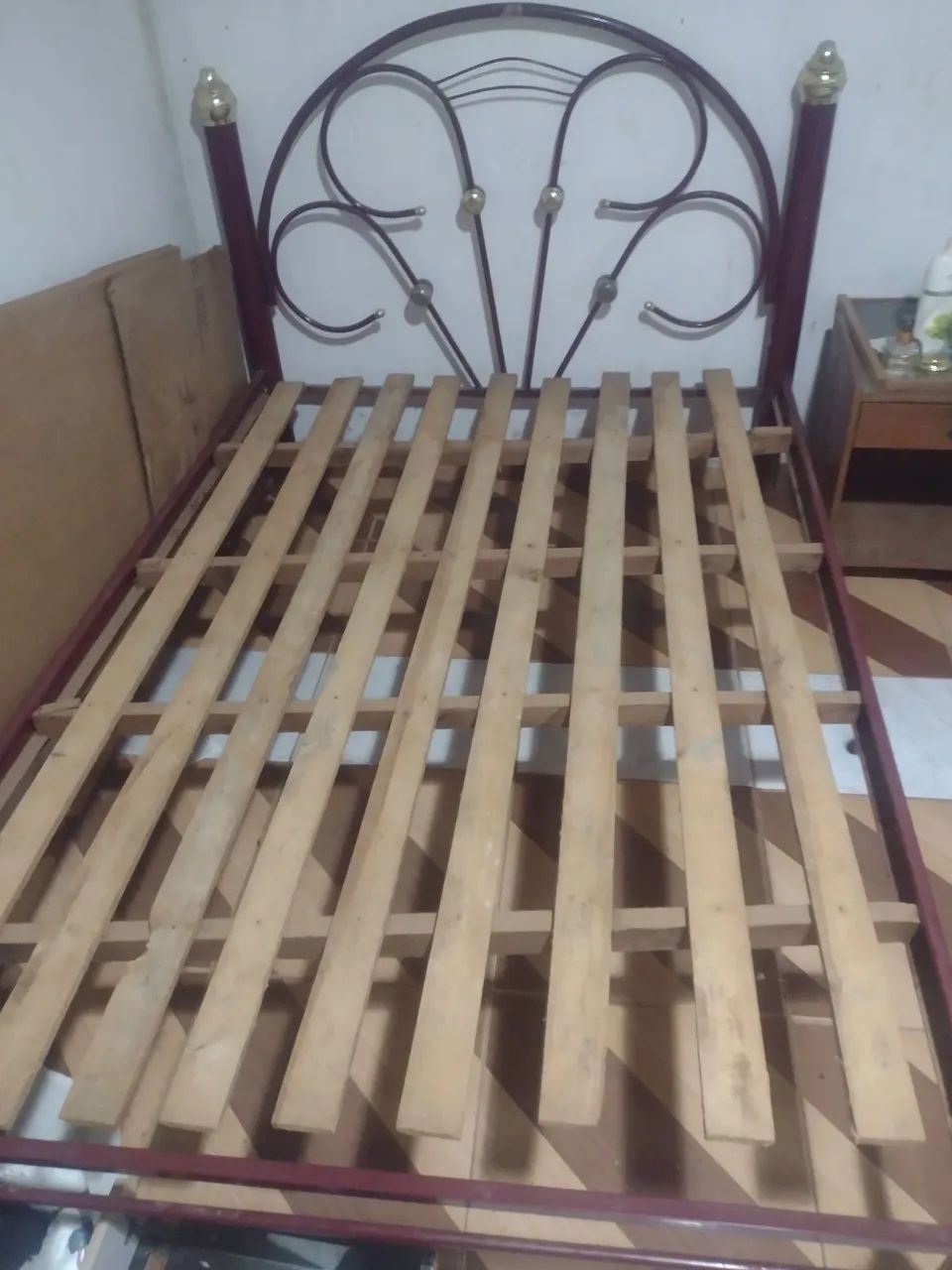 Vendo cama de casal 