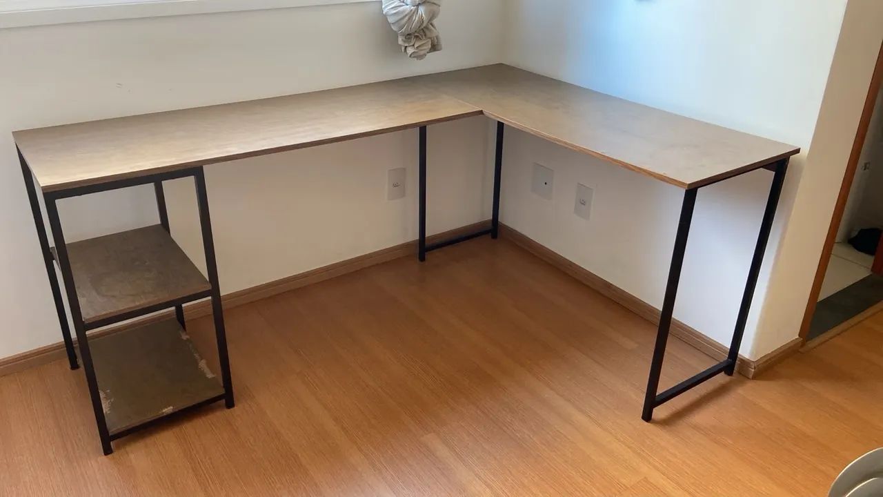Mesa escrivaninha 