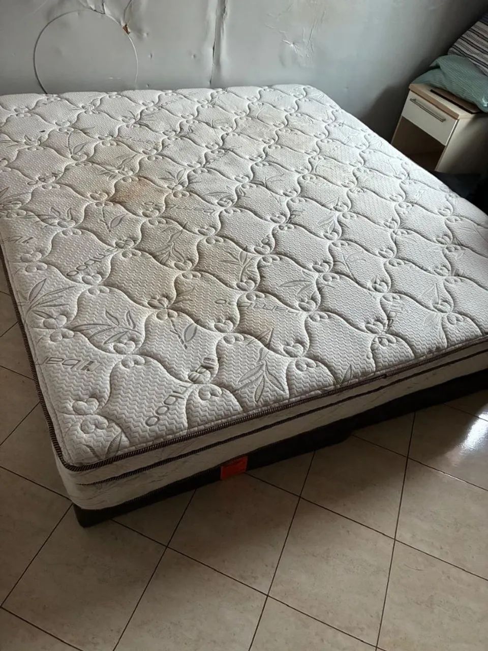 Cama King Size + Base Box - R$ 1.000,00 - Foto 3
