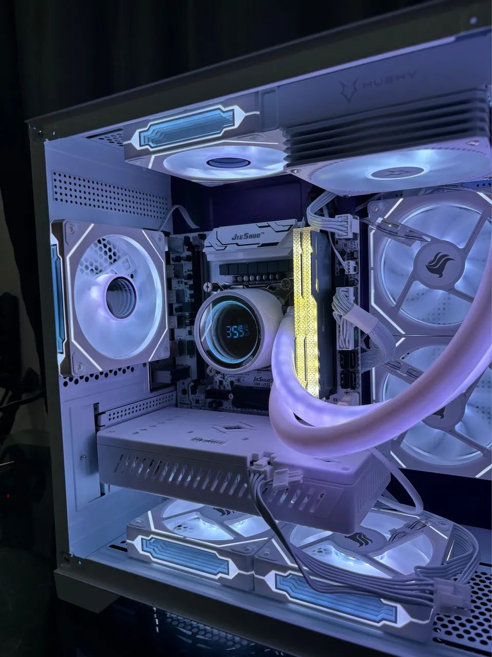 Pc Gamer Rx 580, full white