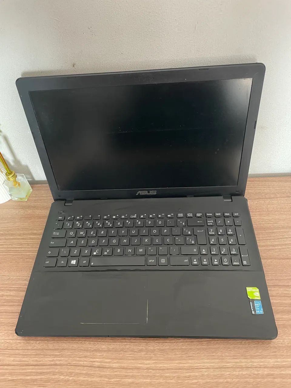Vendo Notebook Asus i5 com Placa Nvidia GeForce ( leia o anúncio )