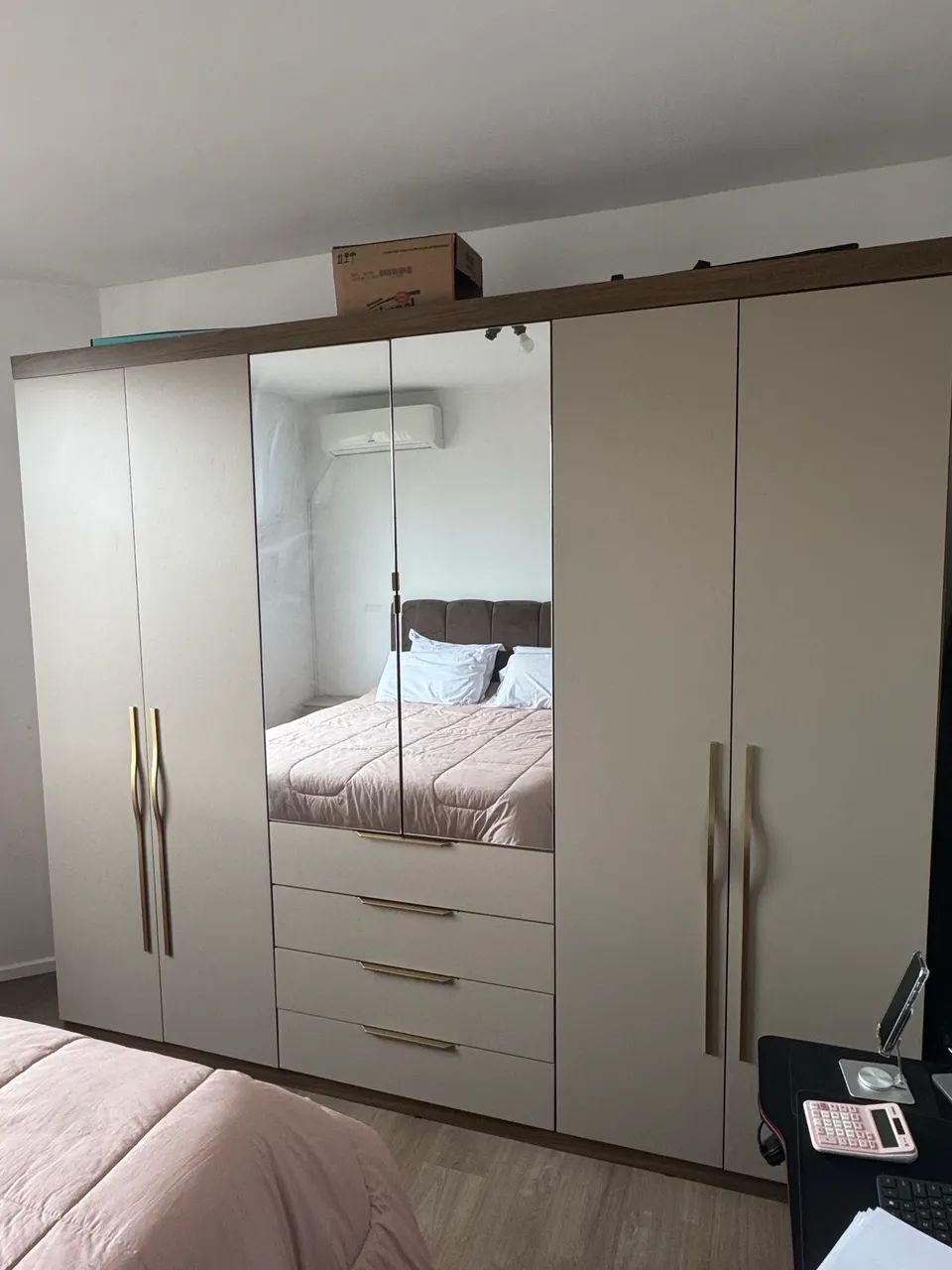 GUARDA-ROUPA CASAL 