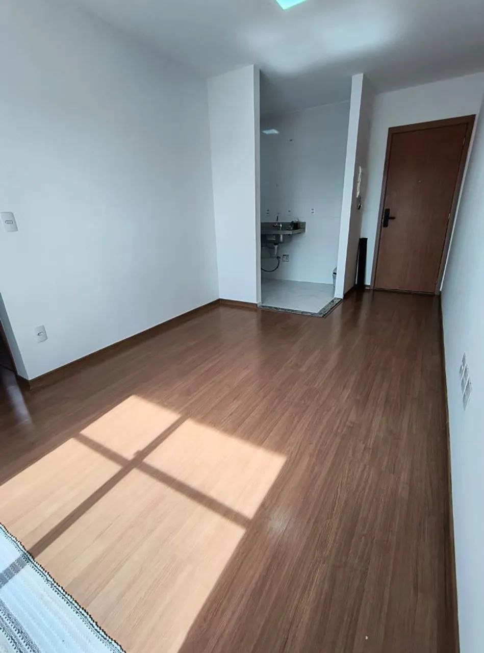Apartamento 40 m ² | 2 quartos, sacada e sol da manhã - Foto 2