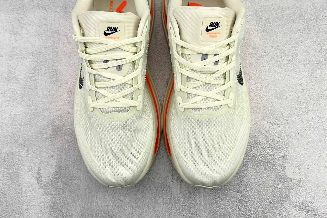 Tênis Nike Vomero Premium 41