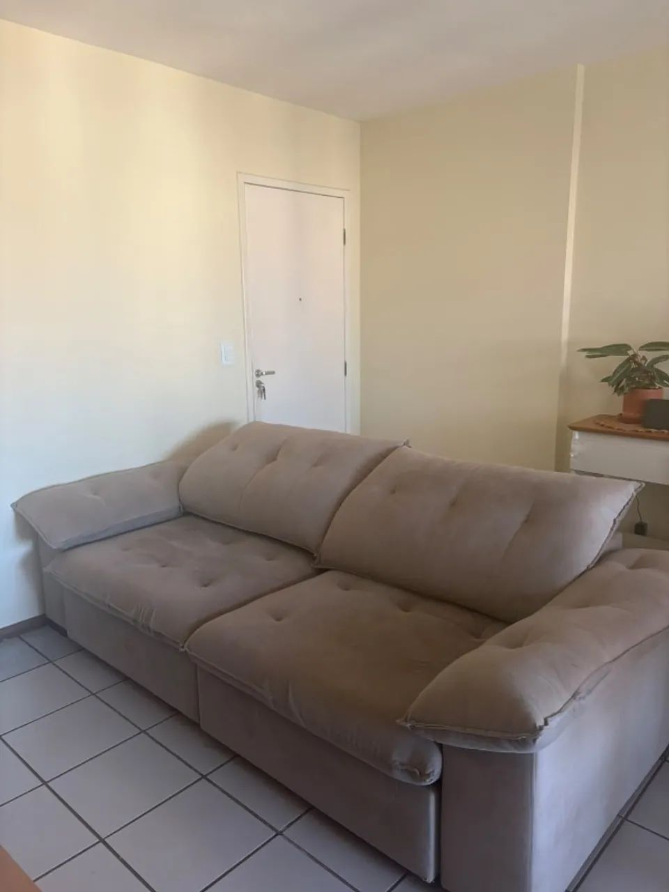 Sofá Retrátil e Reclinável Cinza claro/Suede - Muito Confortável e Espaçoso! - Foto 3