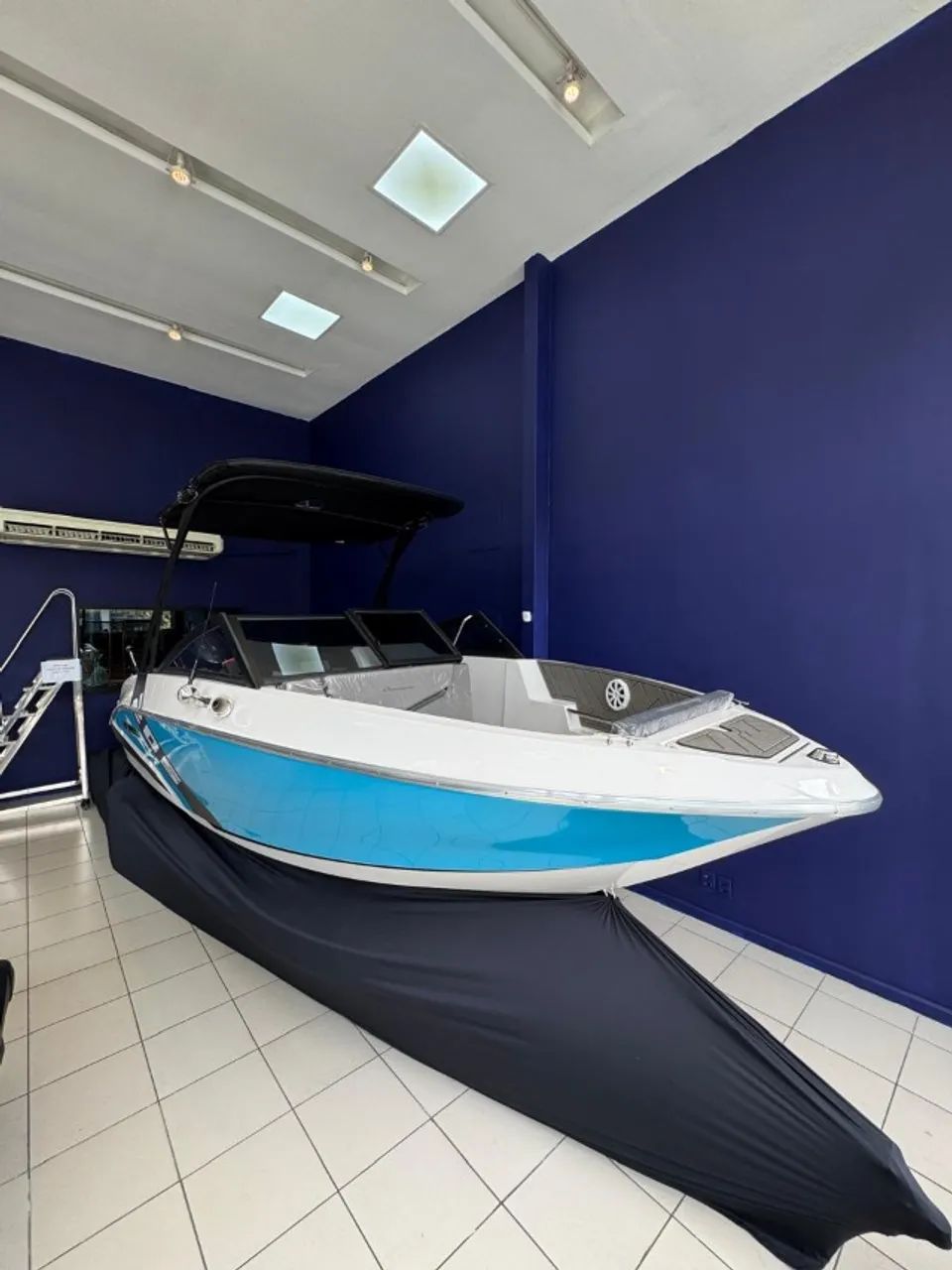 LANCHA VENTURA V205 SPORT - MOTOR YAMAHA 115 4 TEMPOS - Foto 2