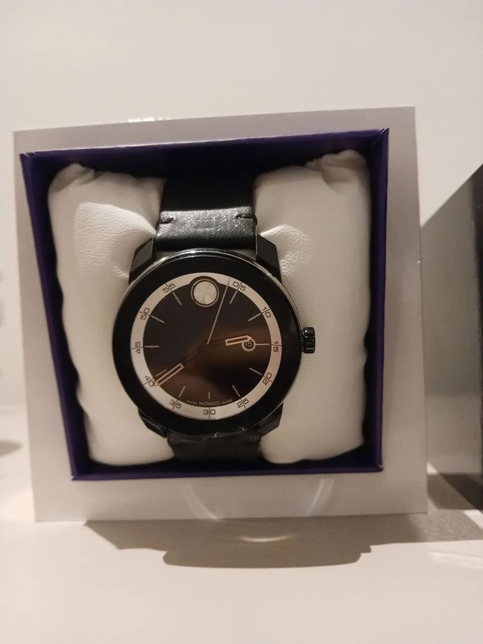 Relógio Movado BOLD TR90 42mm - Swiss Made - Ref. 3601154 + Caixa - Foto 2