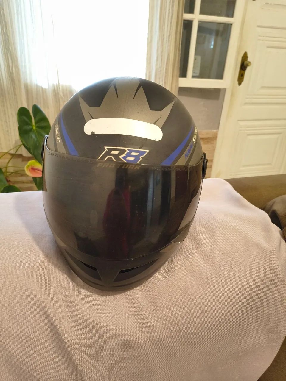 CAPACETE PRO-TORK, PRATICAMENTE ZERO, USADO APENAS 2 VEZES.