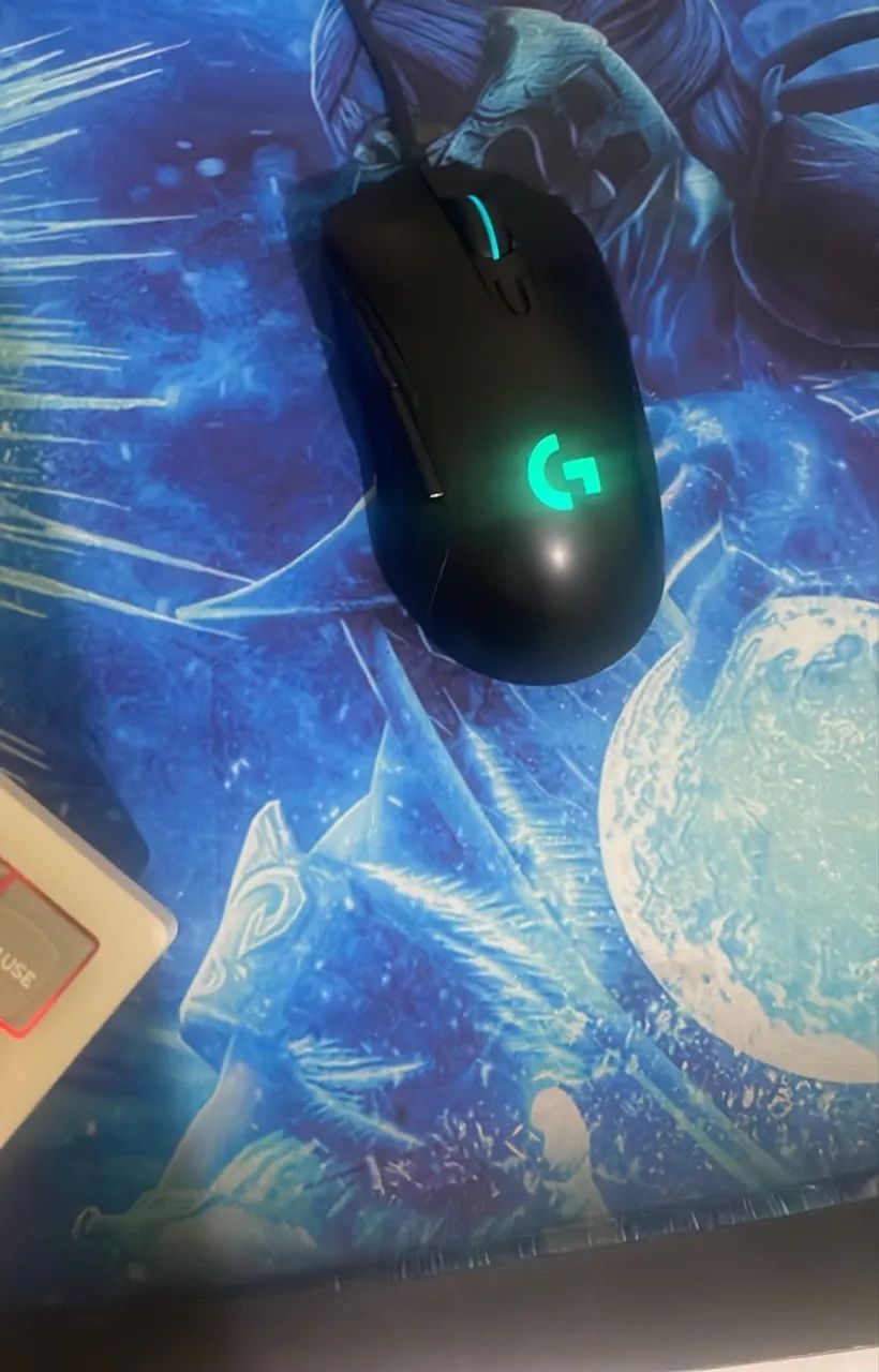 mouse Logitech g403 perfeito para jogos 