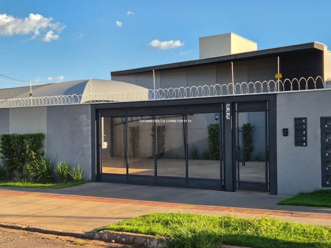 Ótimo valor, casa condomínio c/ suíte e 2 quartos!