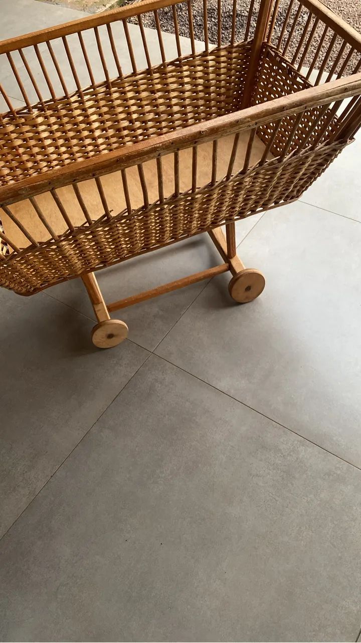 Berço antiguidade de vime  - Foto 3