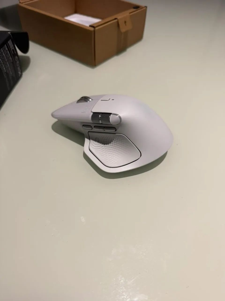 Mouse Logitech MX Master 4 - Foto 3