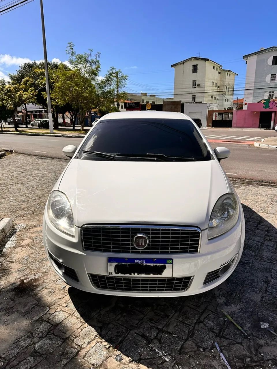 Fiat Linea Essence Dualogic 1.8 Flex 16V 4P 2013 - Foto 2