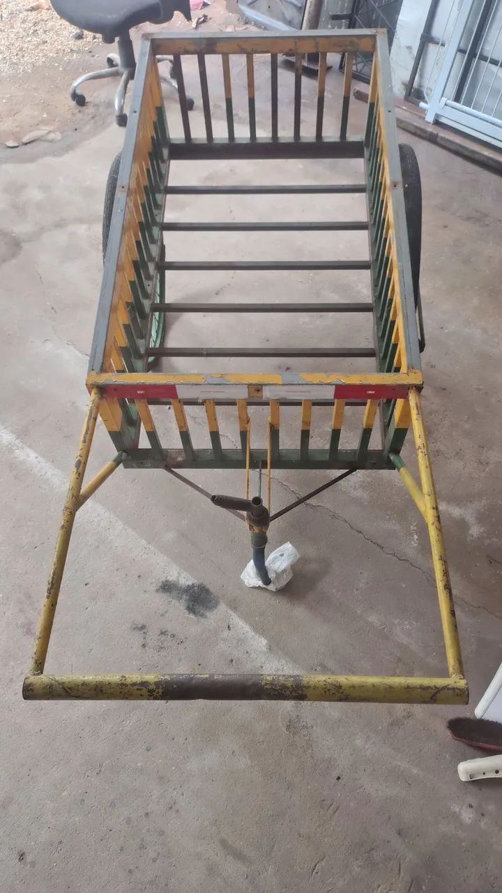 Vendo carretinha manual ou carrinho funcional ambulante  - Foto 4