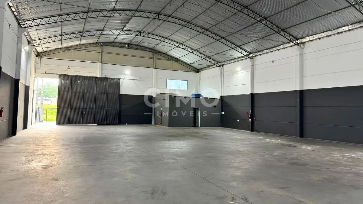 Galpão para alugar no Centro de Penha | 690 m² - Foto 2