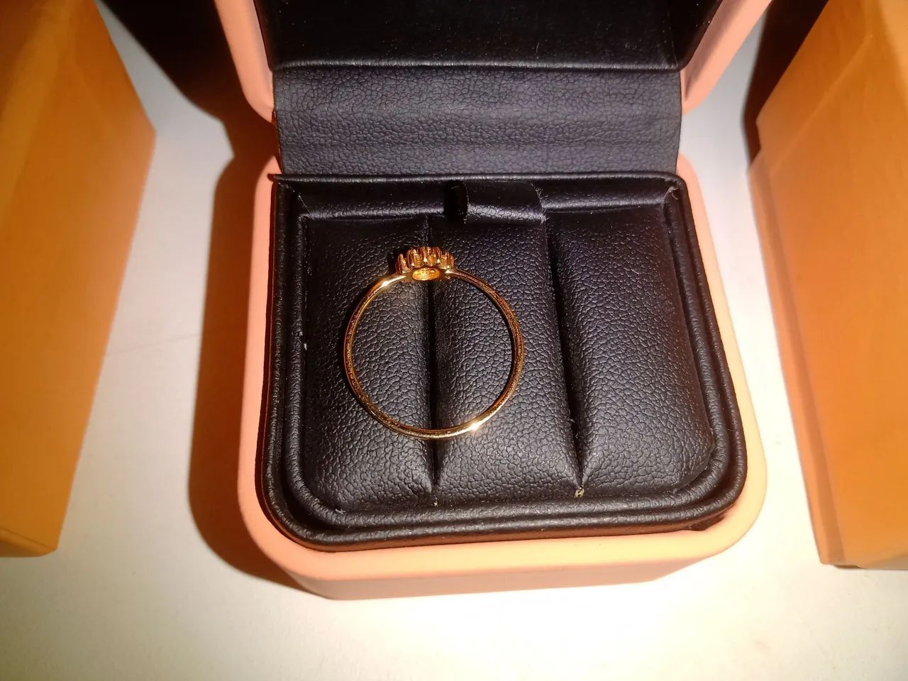 Anel Solitário em Ouro Amarelo 18k com Rubí - Foto 5