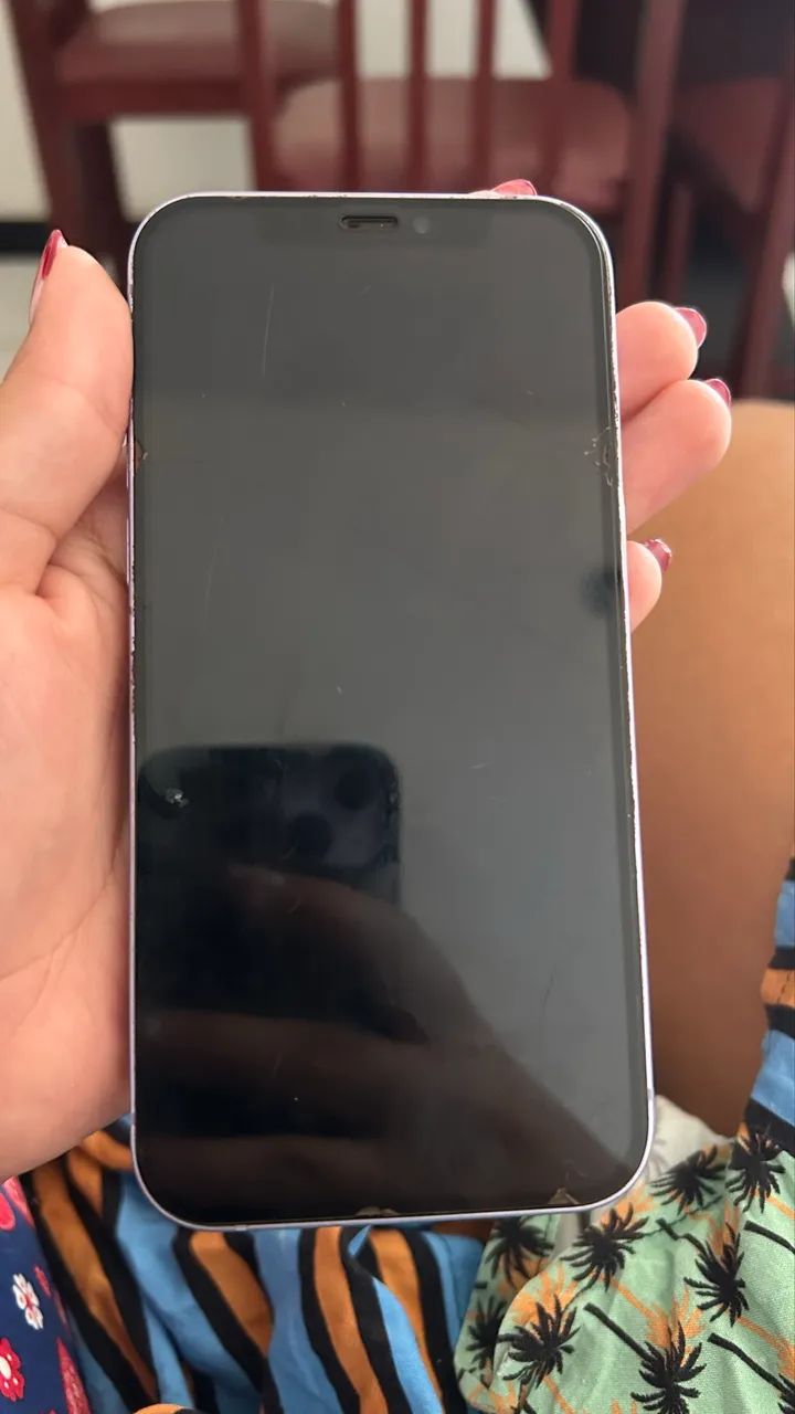 Vende se Iphone 12