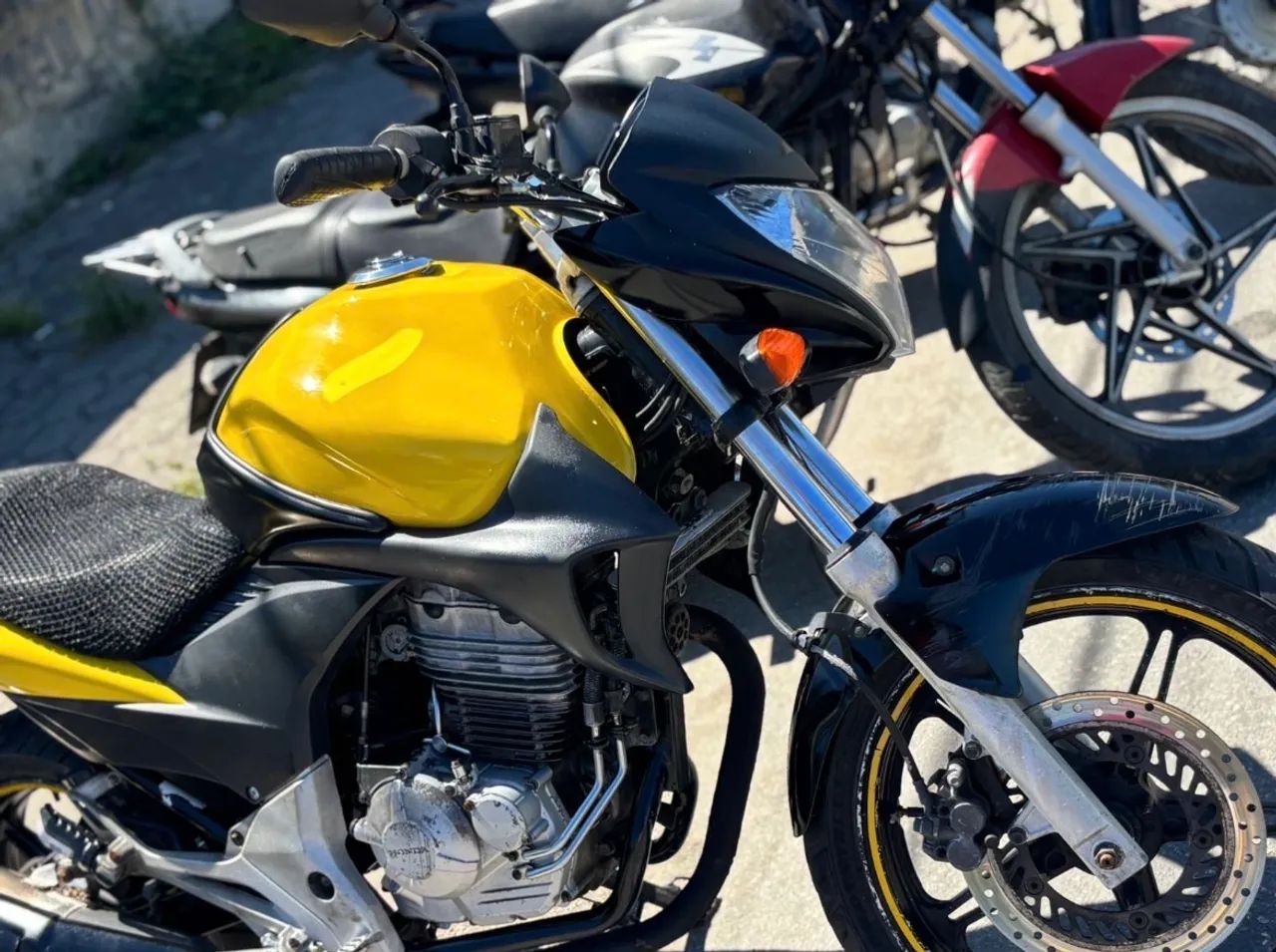 Cb 300 - Foto 3