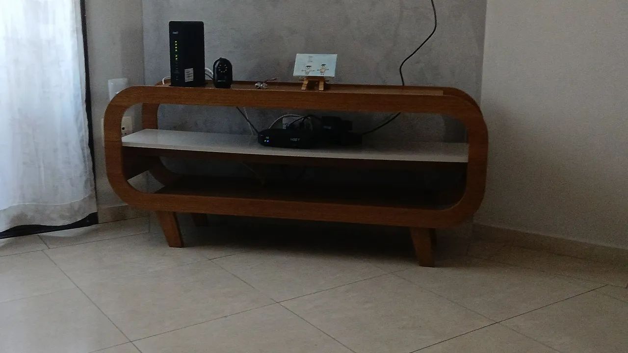Rack em estado de novo comporta tv de até 60 polegadas 