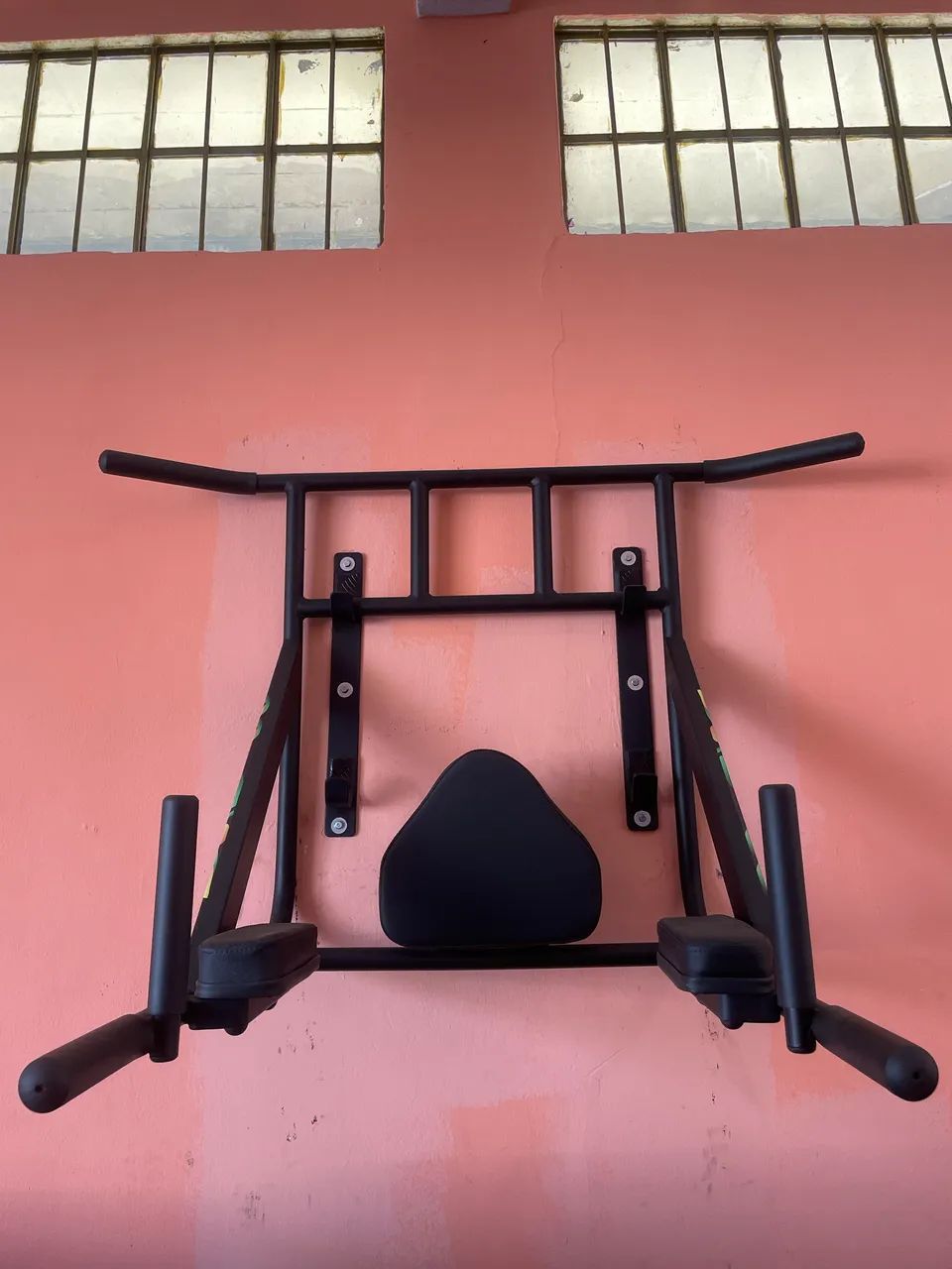 Barra fixa e paralela de parede 