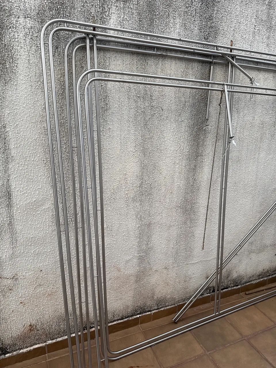Vendo 5 araras de inox 