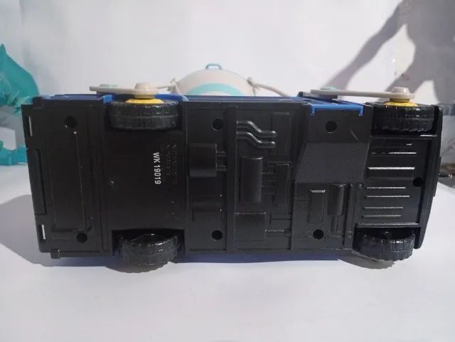 BRINQUEDO ONIBUS DE BATALHA FORTNITE - Foto 5