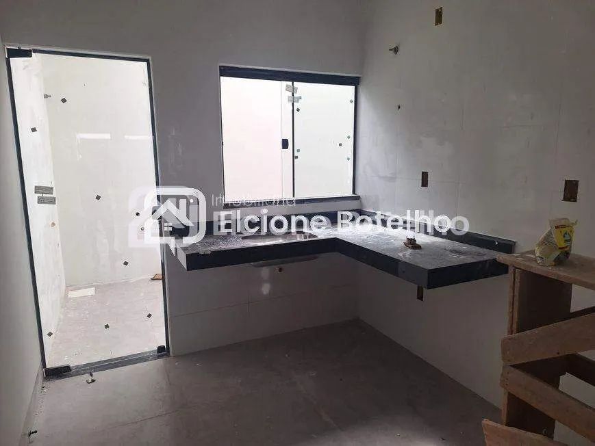 Casa à venda no bairro Planalto com 2 quartos e 1 suíte com 4 vagas - Foto 5