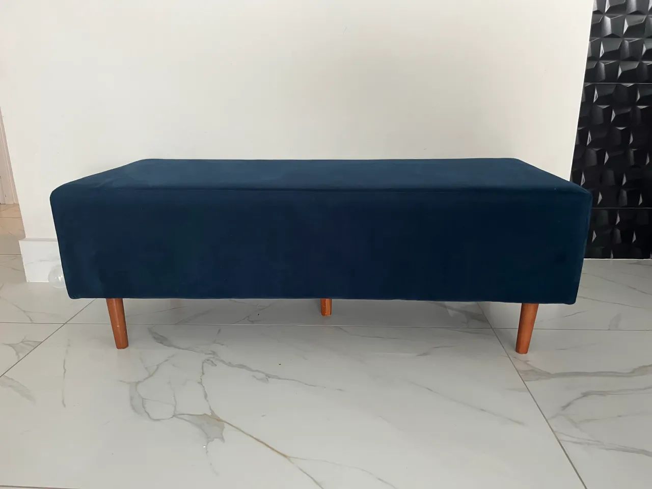 Puff Banqueta Retangular 1,20 m Azul-Marinho com Pés de Madeira