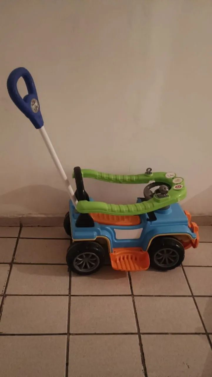 Carrinho de Passeio Jipe Maral