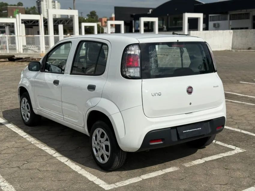 Fiat Uno Attractive 1.0 Flex 6V 5P 2020 - Foto 4
