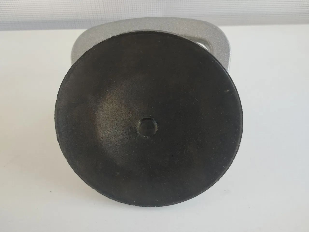 Ventosa em alumínio Titanium 11.8cm até 50kg - Foto 2