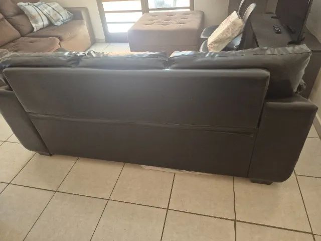 Sofá Courino Preto 3 lugares - Foto 3