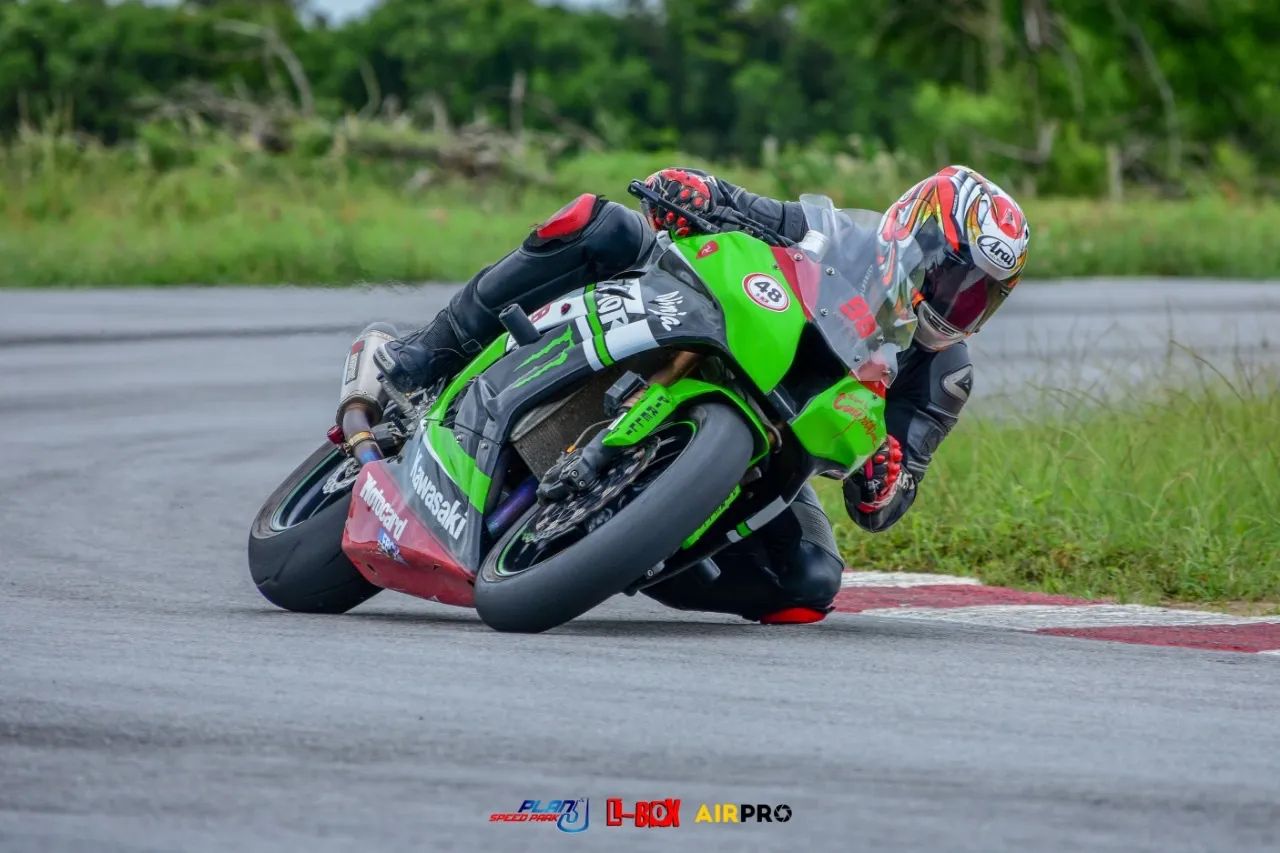 Kawasaki Zx-10/ Zx-10r 1000cc 2011 - 1496907054 | OLX